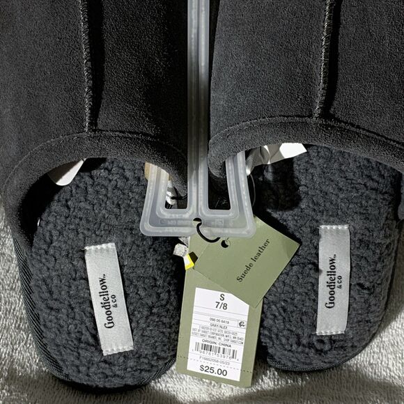 Goodfellow Mens Slippers Small 7/8 Gray Suede - Picture 2 of 6